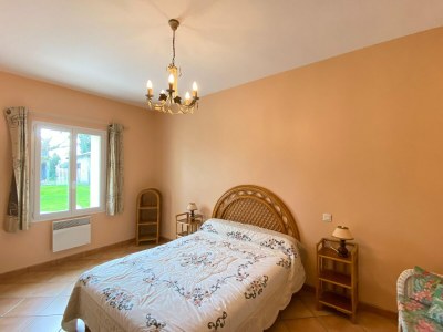 Holiday house Semi-detached house on a vineyard, Talais - Features photo 12