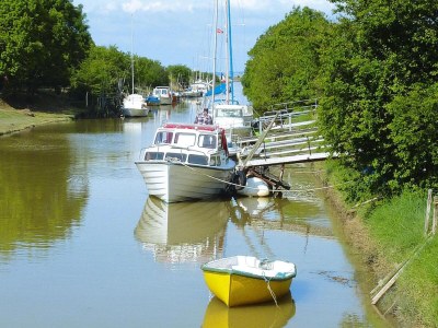 Holiday house Semi-detached house on a vineyard, Talais - Environment photo 17
