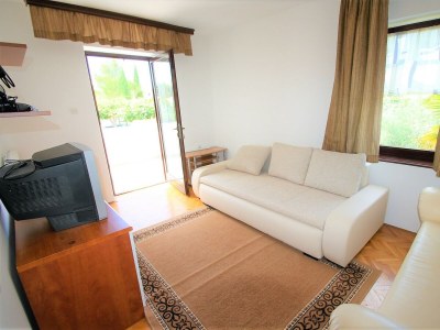 Apartment Dado VI with Garden View - Features photo 11