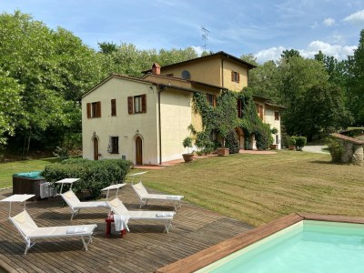 Villa Geschmackvolle Villa mit Sprudelbad in Montagna Fiorentina - Villa