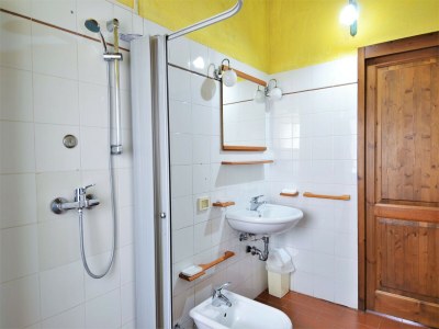 Apartment Elegant Countryside Retreat - Features photo 21