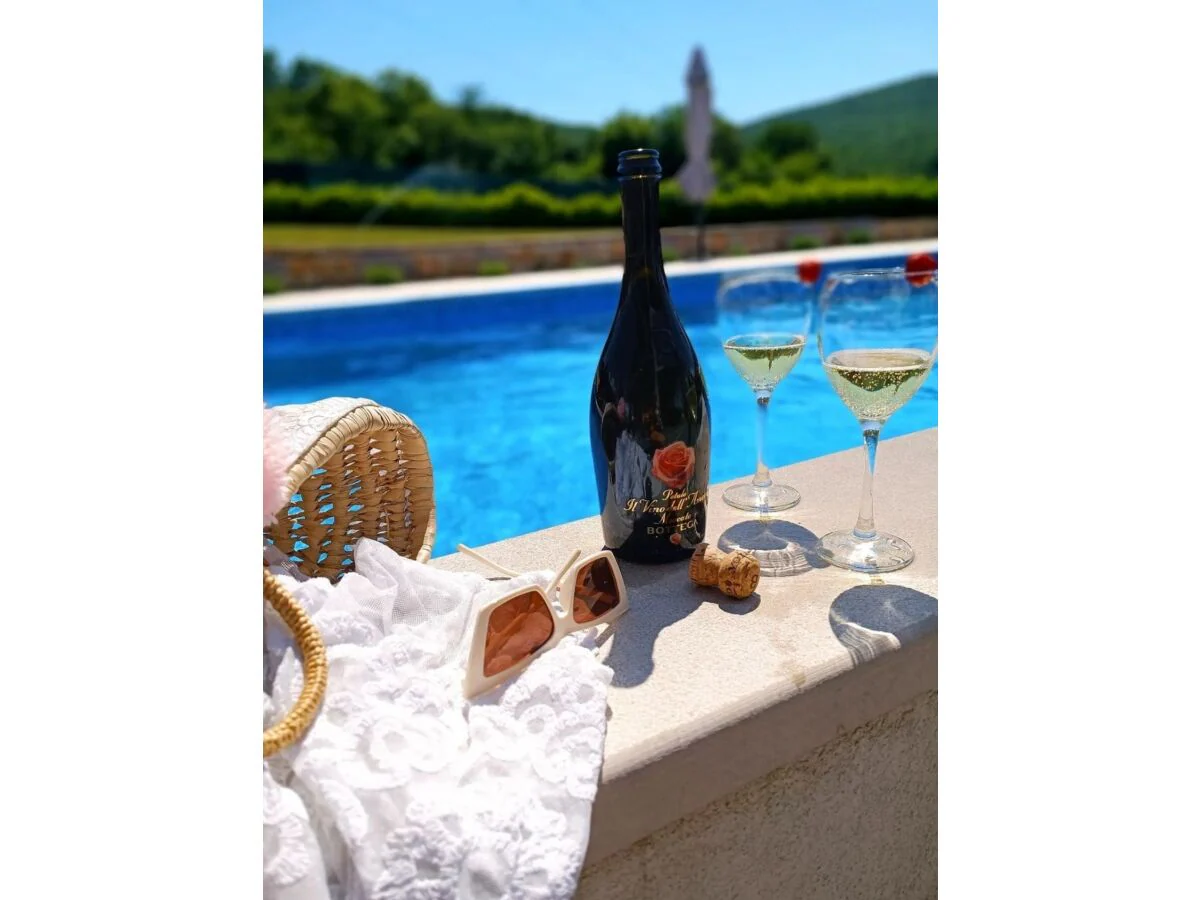 Villa Viktoria with pool in Imotski - Outdoor photo 3