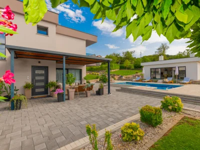 Villa Viktoria with pool in Imotski - Outdoor photo 5