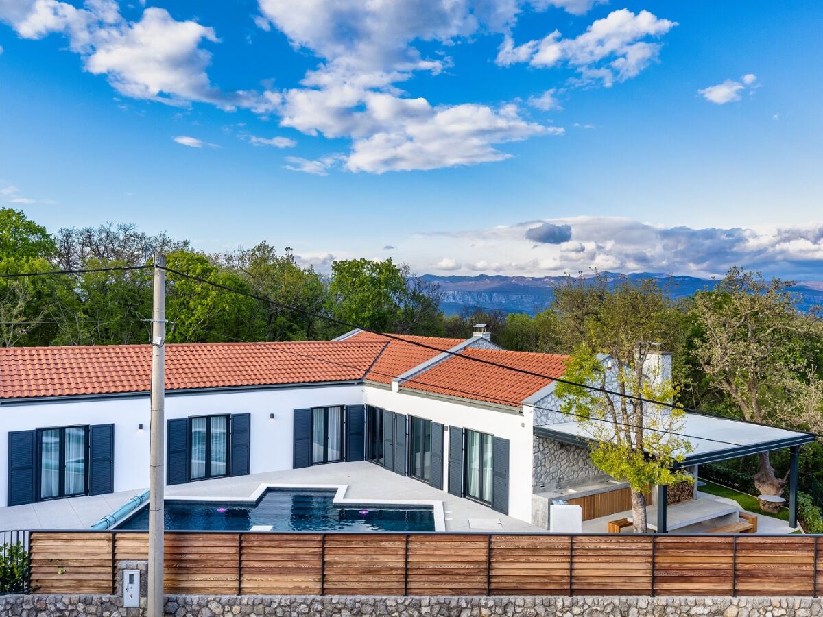 Villa Primus with heated pool & jacuzzi - Outdoor photo 4