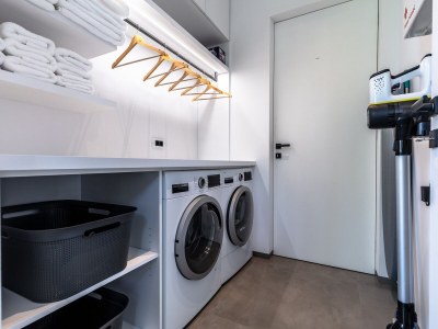 Villa Primus with heated pool & jacuzzi - Features photo 25