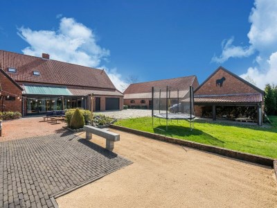 Holiday house Beautiful holiday home in Merksplas with garden - Outdoor photo 6