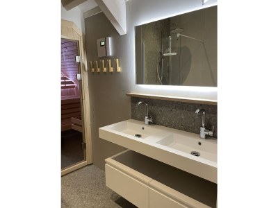 Villa with Pool - Features photo 32