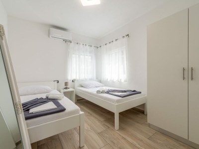 Holiday apartment Stella with Pool top5 - Features photo 16