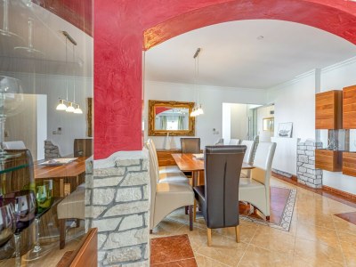 Villa Milena with Pool and Sea View - Features photo 38