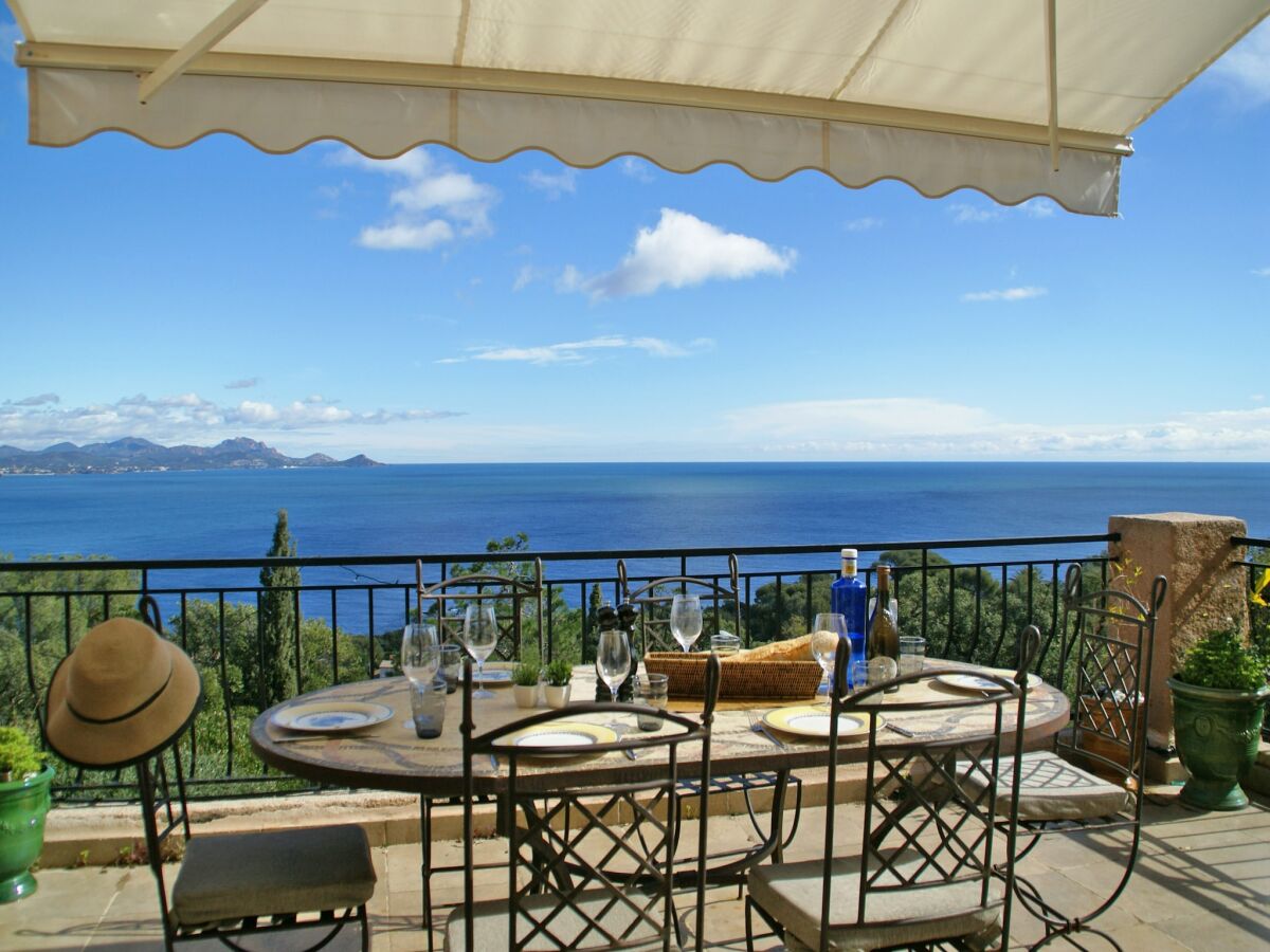 Villa Villa in Les Issambres mit Meerblick