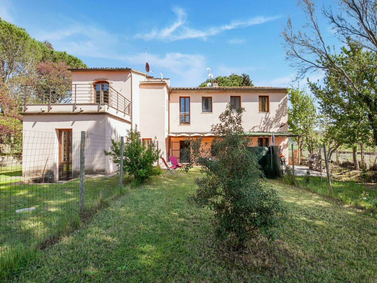 Apartment Ruhige Wohnung in Riparbella mit Garten - Outdoor photo 2