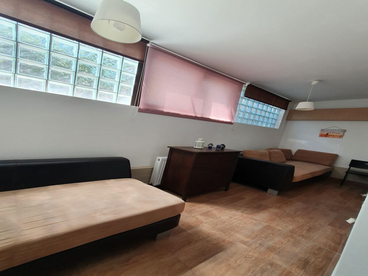 Villa Apartment in Loutra Elenis with Garden