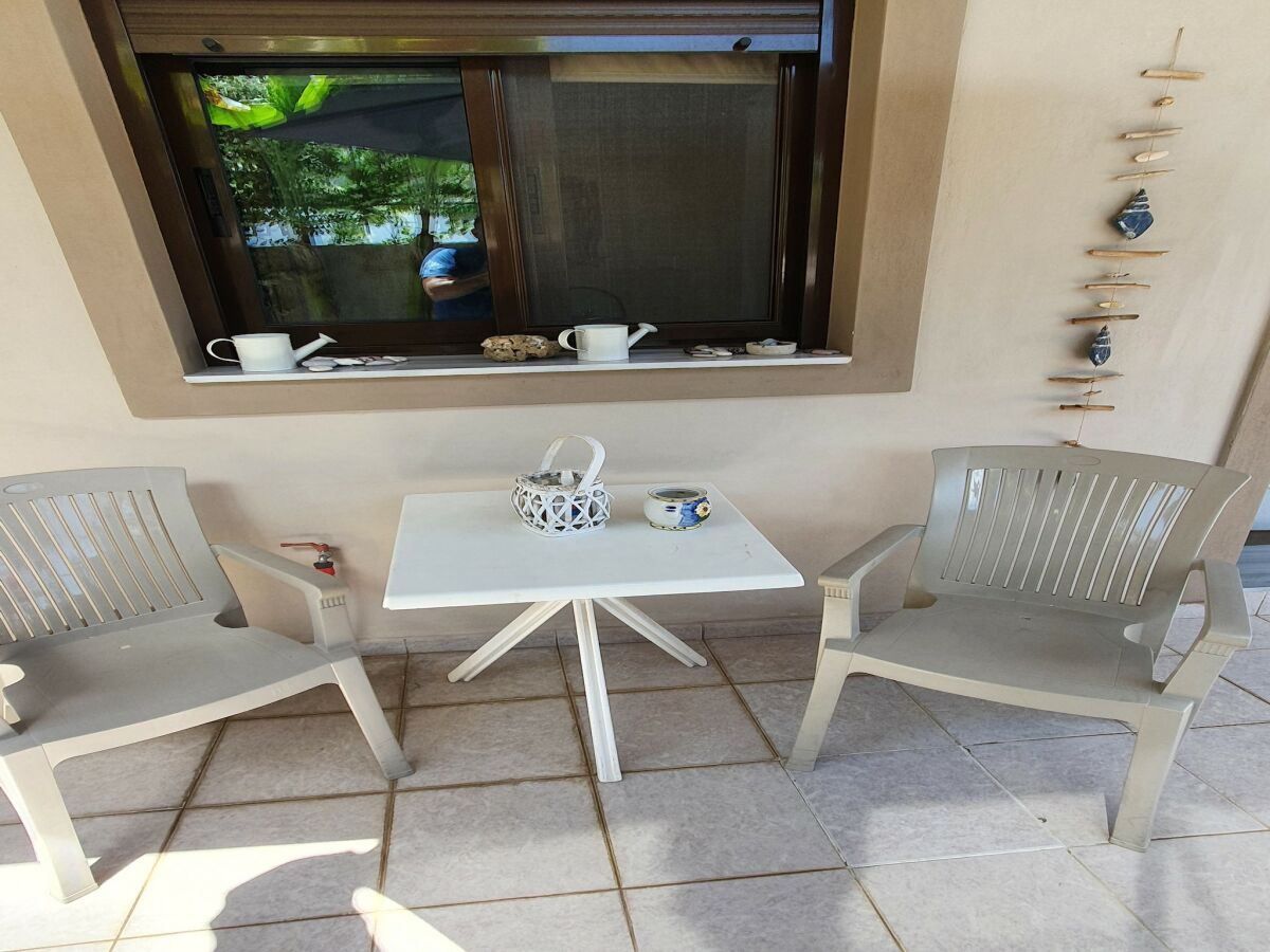 Villa Apartment in Loutra Elenis with Garden - Outdoor photo 4