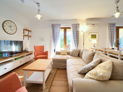 Villa Rustika with pool & Seaview - Features photo 18