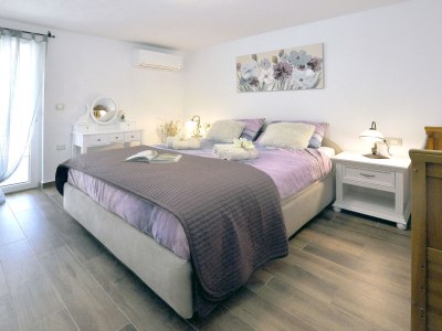 Villa Villa Gisella with heated swimming pool - Features photo 27