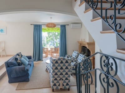 Villa Villa mit Meerblick und Pool - Features photo 18