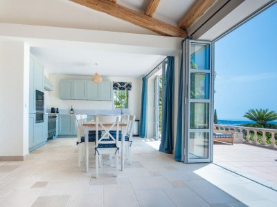 Villa Villa mit Meerblick und Pool - Features photo 21