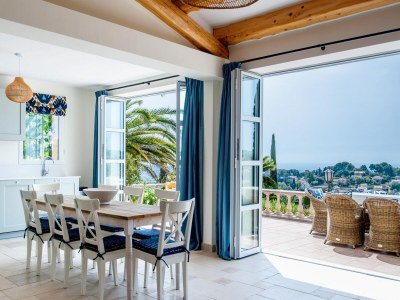 Villa Villa mit Meerblick und Pool - Features photo 35