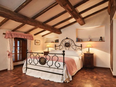 Holiday house Tower House in Umbria with Pool and Garden - Features photo 17