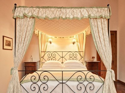 Holiday house Tower House in Umbria with Pool and Garden - Features photo 19