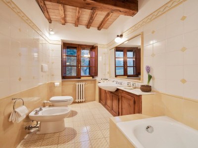 Holiday house Tower House in Umbria with Pool and Garden - Features photo 24