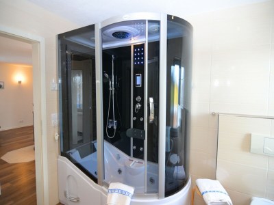 Holiday house Wellnesshaus mit Garten - Features photo 15