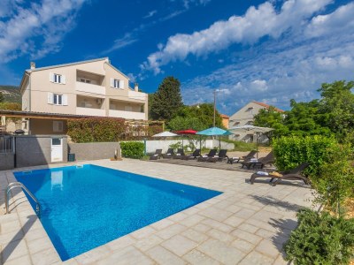 Holiday apartment Michele with large heated pool 50m2 and sea view - Outdoor photo 13