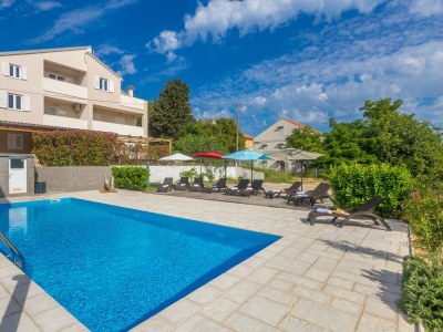 Holiday apartment GISELLE with large terrace and heated pool 50m2 - Outdoor photo 10