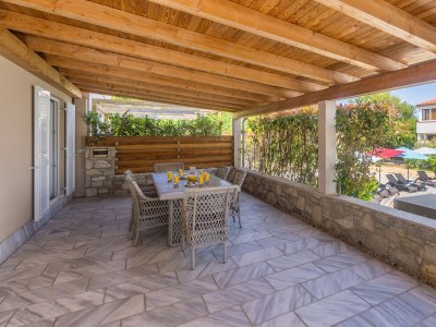 Holiday apartment GISELLE with large terrace and heated pool 50m2 - Outdoor photo 12