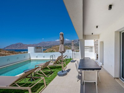 Holiday house Villa Blue Coral - Watch Video | Pool & Sea View - Outdoor photo 2