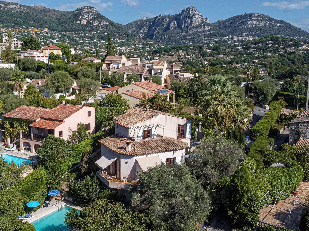Villa with garden and private pool in Vence - 554 VEN