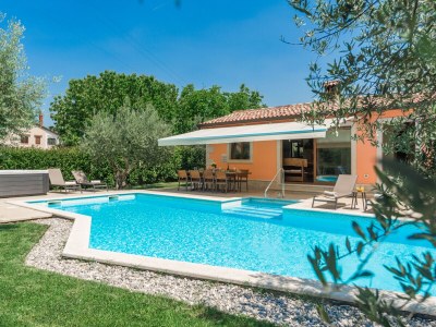 Villa Ulika with pool - Outdoor photo 7