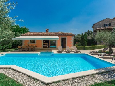 Villa Ulika with pool - Outdoor photo 10