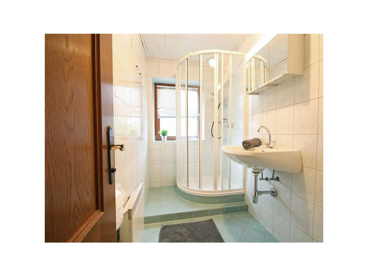 Apartment * 6-Raum-Ferienhaus für bis zu 9 Personen - Outdoor photo 3