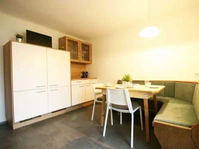 Apartment * 6-Raum-Ferienhaus für bis zu 9 Personen - Outdoor photo 2