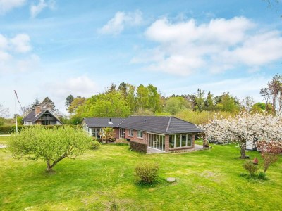 Holiday house Gemutliches Strandhaus -- By Traum Ferienwohnungen - Outdoor photo 16