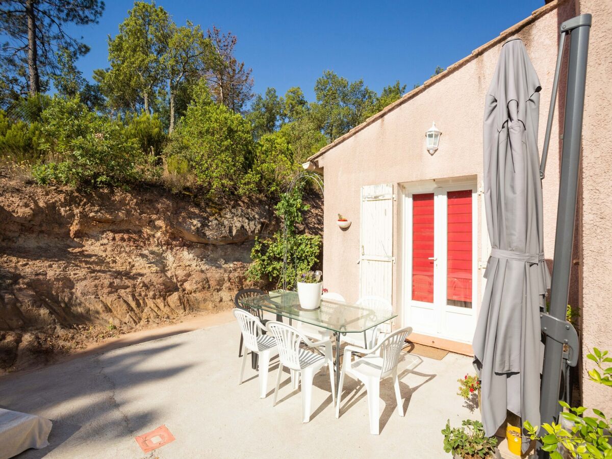 Villa Villa in Vidauban with Pool and BBQ Terrace - Outdoor photo 5