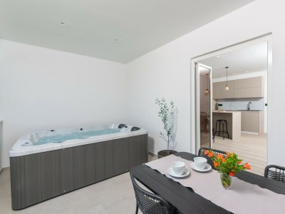Holiday house Saladinka with Whirlpool - Features photo 9
