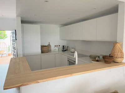 Holiday house Attractive holiday home with pool - Features photo 27