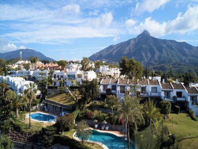 Holiday house Attractive holiday home with pool - Environment photo 36