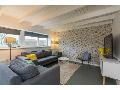 Apartment Apartment near the Beach - Features photo 11