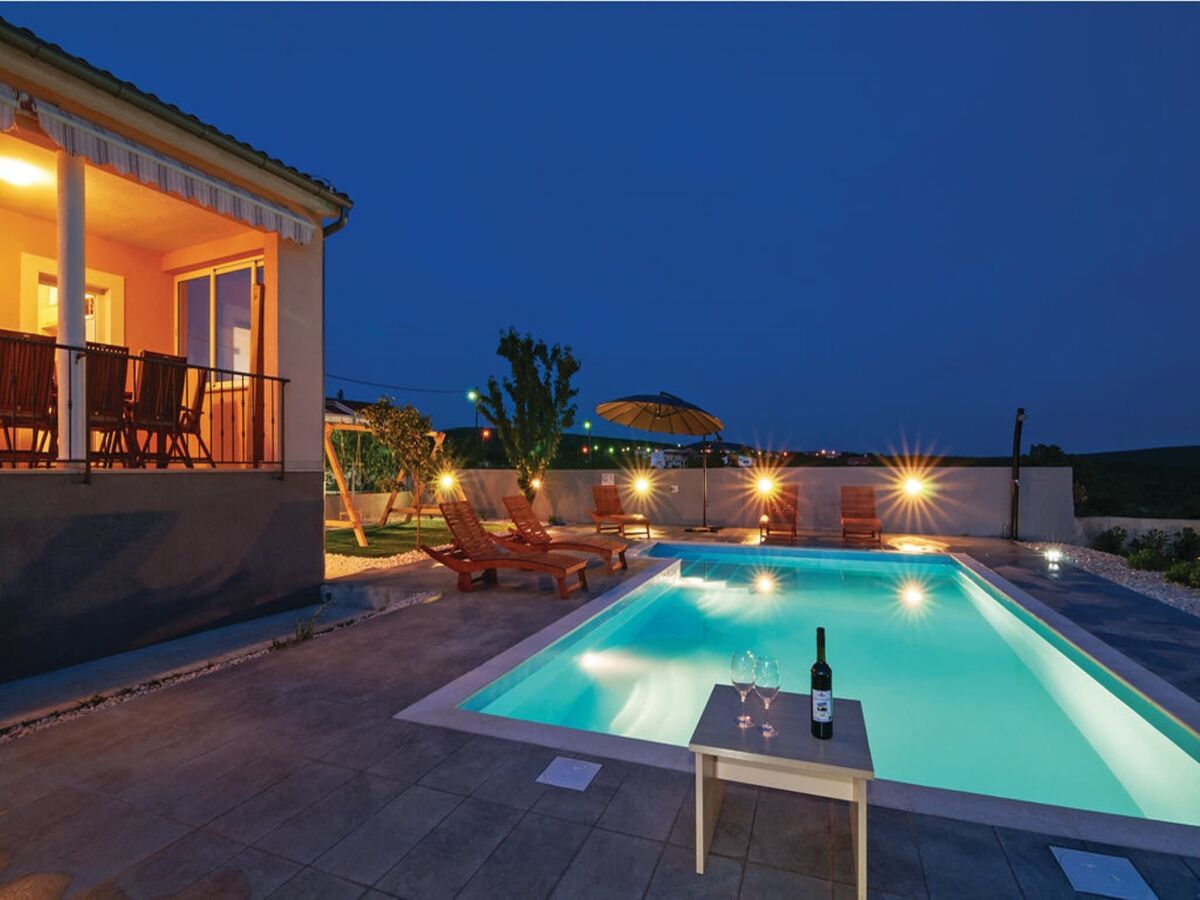 Villa Villa in Debeljak with Private Pool - Outdoor photo 2