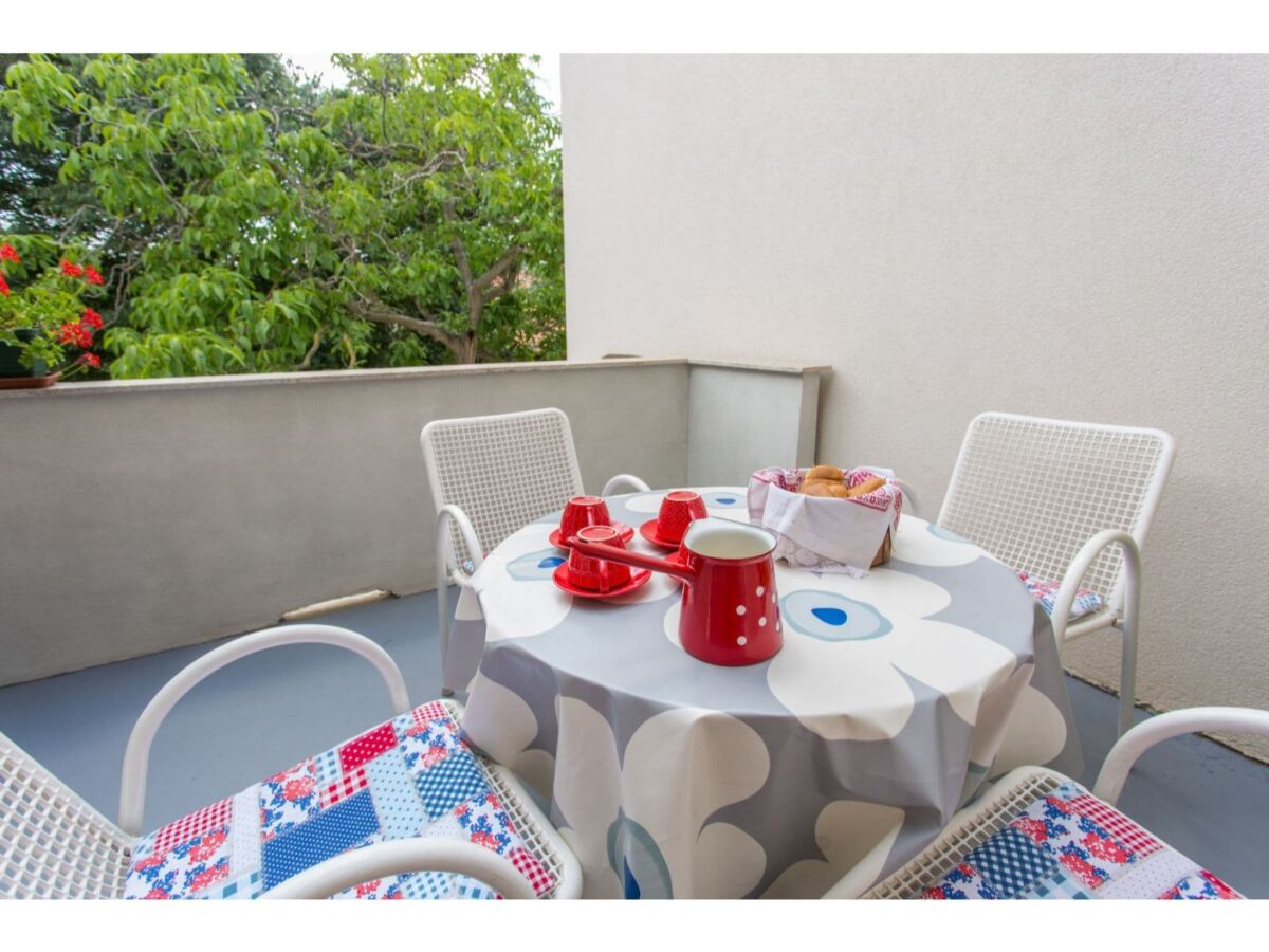 Holiday house Friedlicher Rückzugsort in Polje mit Garten - Outdoor photo 2