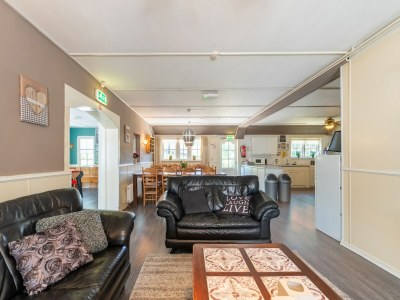 Farmhouse Gruppenhaus in Giethoorn mit Wasserterrasse - Features photo 16