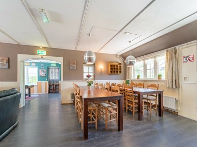 Farmhouse Gruppenhaus in Giethoorn mit Wasserterrasse - Features photo 22