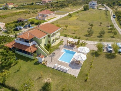 Apartment Charming 2-Bed Apartment - Outdoor photo 2