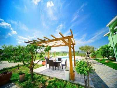 Apartment Charming 2-Bed Apartment - Outdoor photo 6