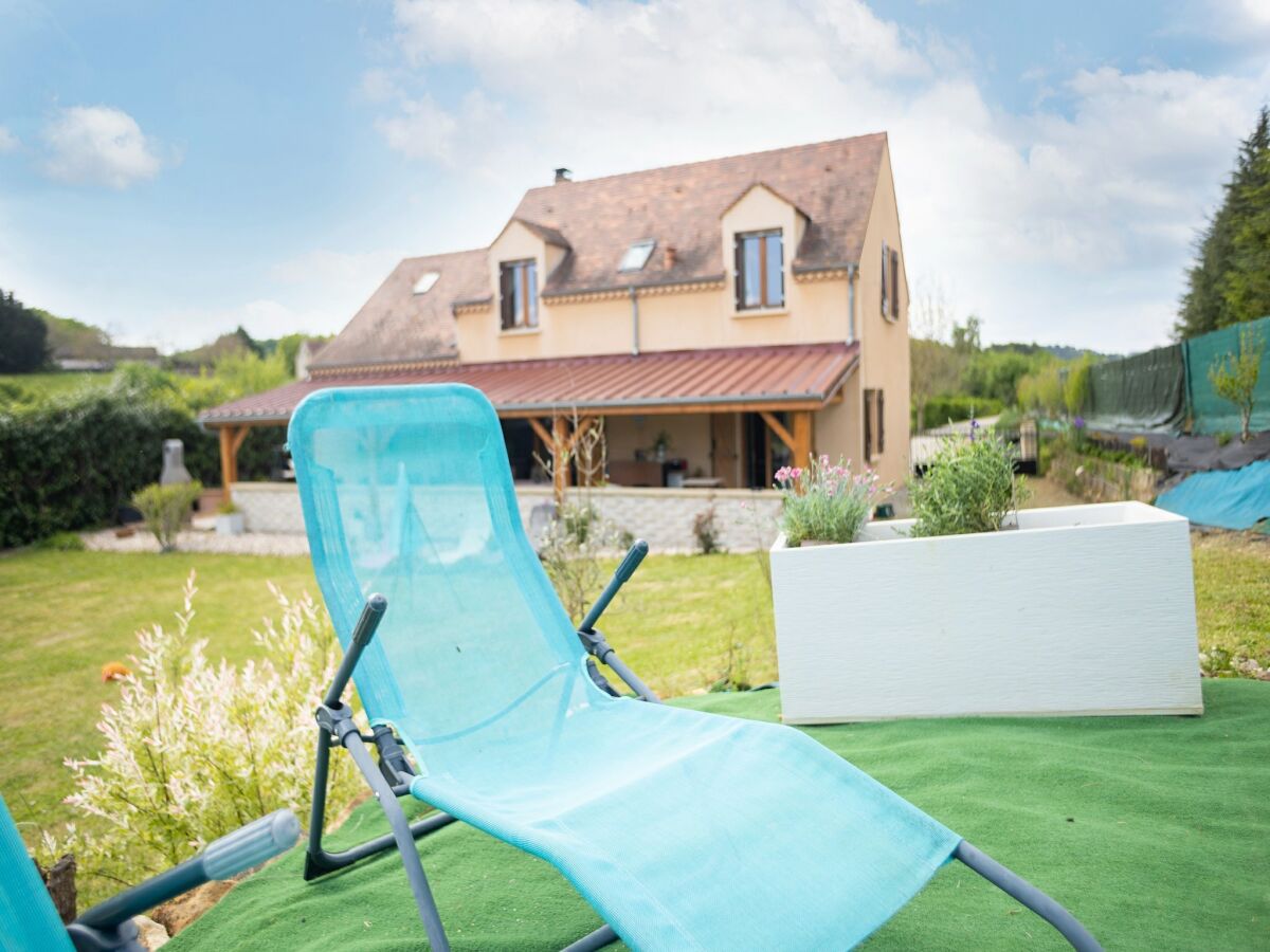 Holiday house Spacious holiday home in Nabirat with outdoor pool - Outdoor photo 5