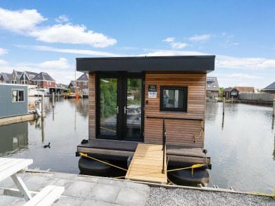 House boat Houseboat in Stavoren with Waterfront Views - Outdoor photo 8