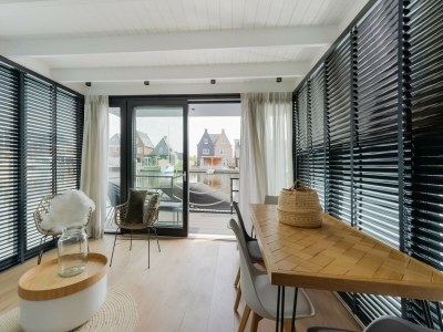 House boat Houseboat in Stavoren with Waterfront Views - Features photo 16